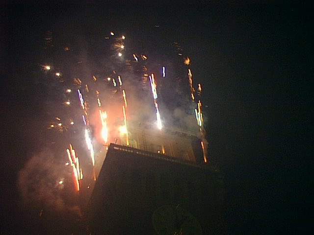 PhotoPC luned 1 gennaio 2001 1.46 24.jpg, 45628 bytes, 01/01/01